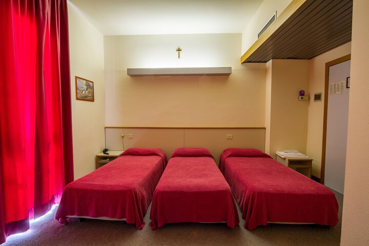 Room 26 of 60