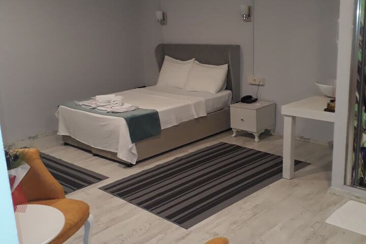 Room 44 of 115