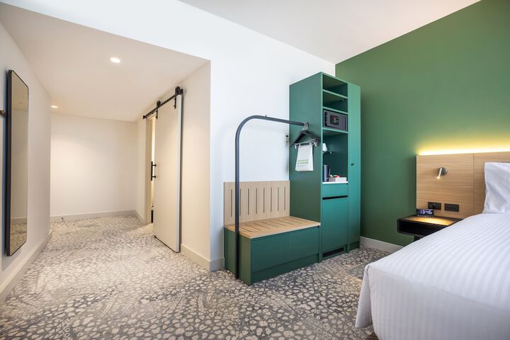 Room 17 of 101