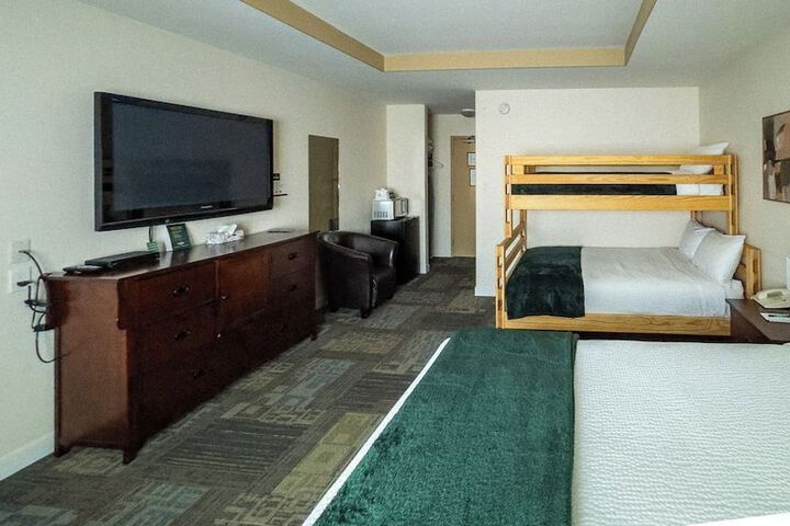 Room 50 of 93