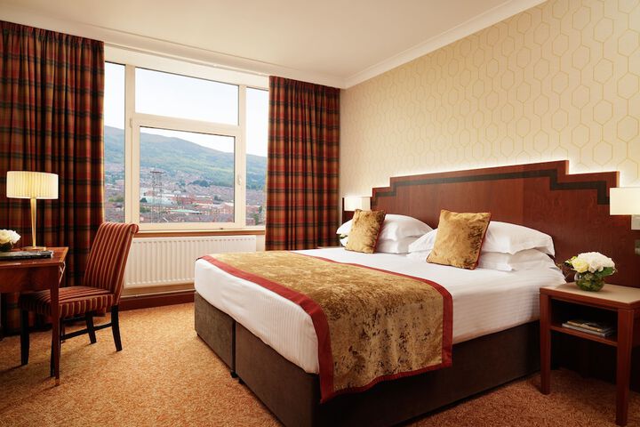 Room 14 of 93