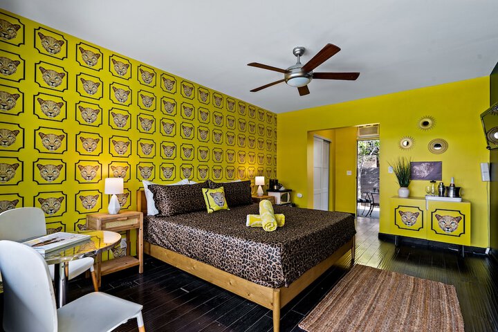 Room 5 of 34