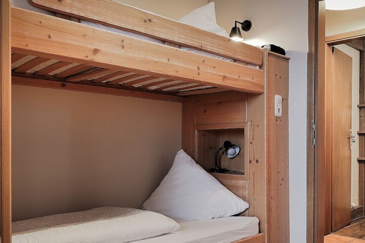 Room 10 of 125