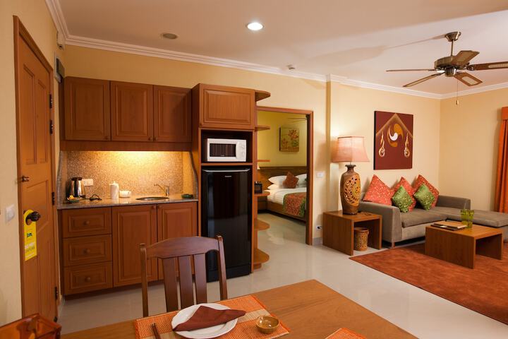 Room 32 of 60