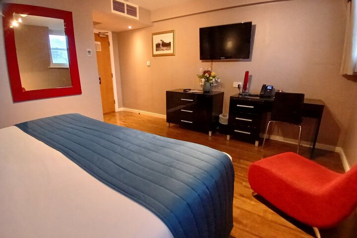 Room 61 of 182