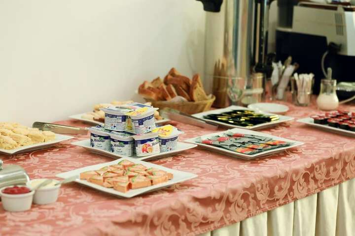 Dining 28 of 66