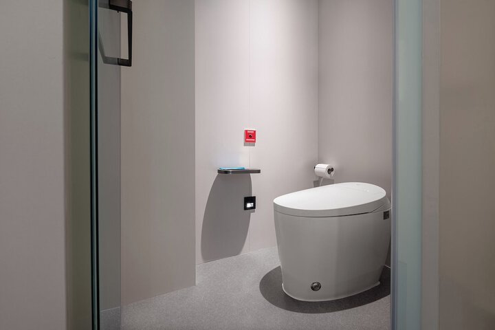 Room 18 of 40