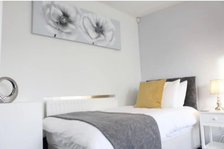 City Centre House FREE PARKING