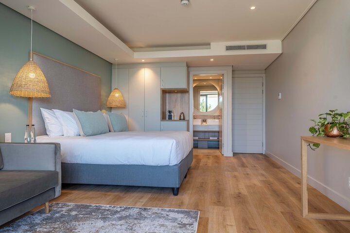 Room 5 of 52