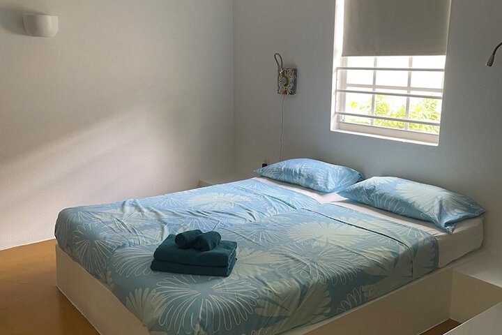 Room 4 of 33