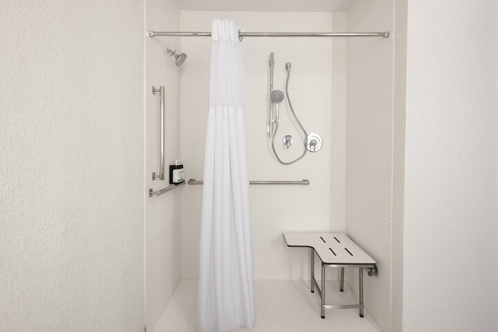 Room 5 of 39