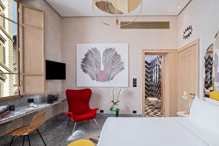 Room 27 of 95