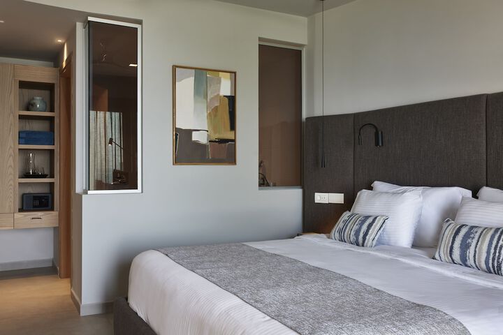 Room 19 of 90