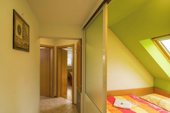 Room 22 of 74