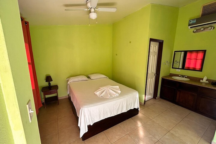 Room 5 of 26