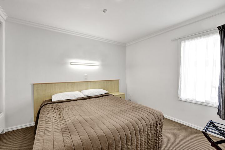 Room 20 of 122