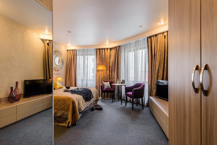 Room 27 of 50