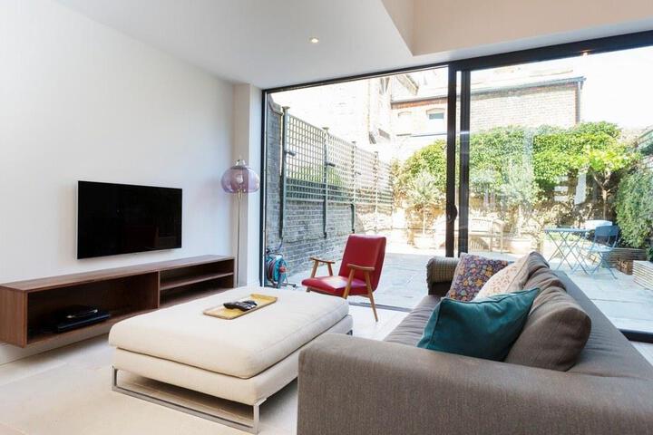 Veeve Beautiful 4 Bed 4 Bath House Kersley Street Battersea