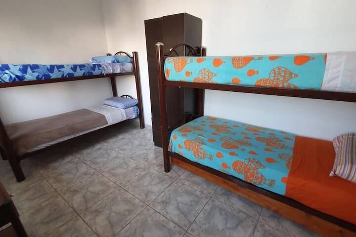 Room 8 of 33