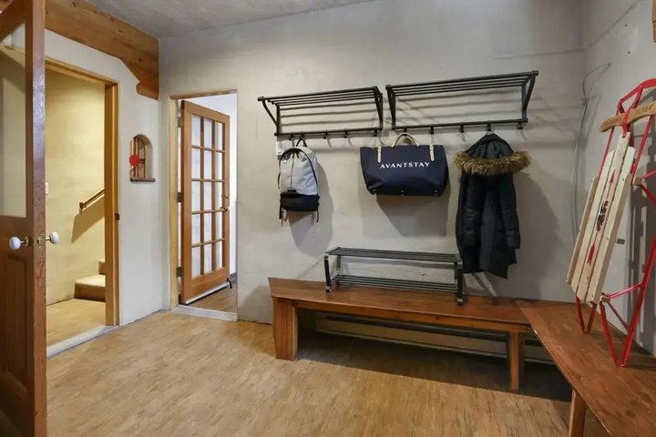 Room 5 of 21
