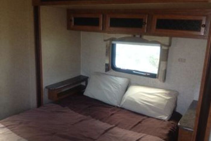 Room 13 of 33