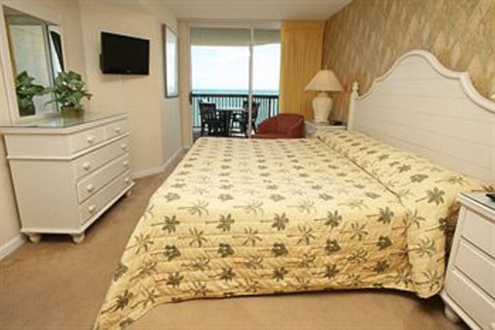 Room 2 of 36