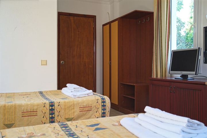 Room 3 of 17