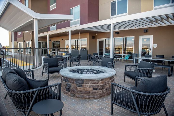 Terrace/Patio 30 of 32
