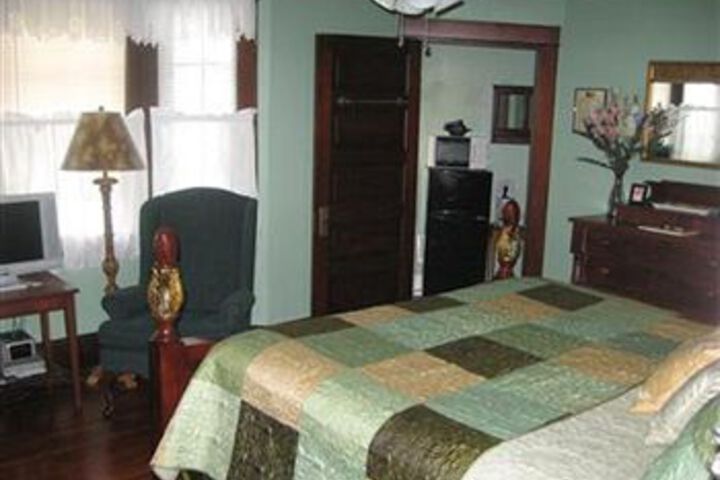 Room 8 of 24
