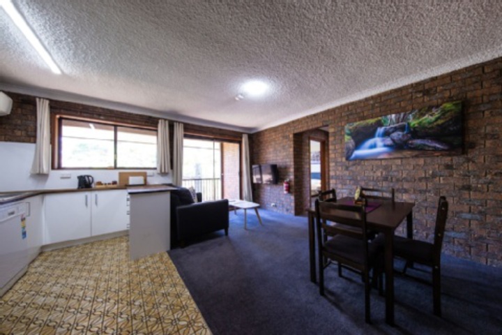 Room 489 of 693