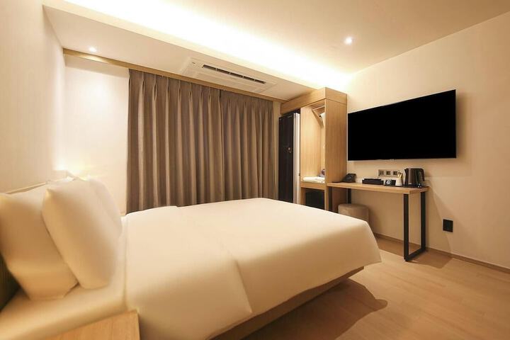 Room 46 of 59