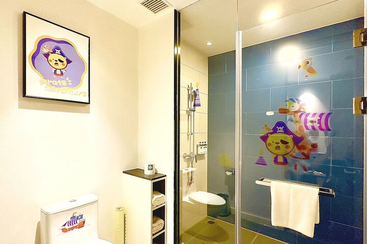 Room 21 of 68