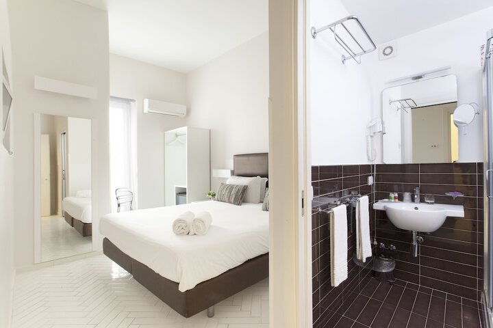 Room 14 of 14