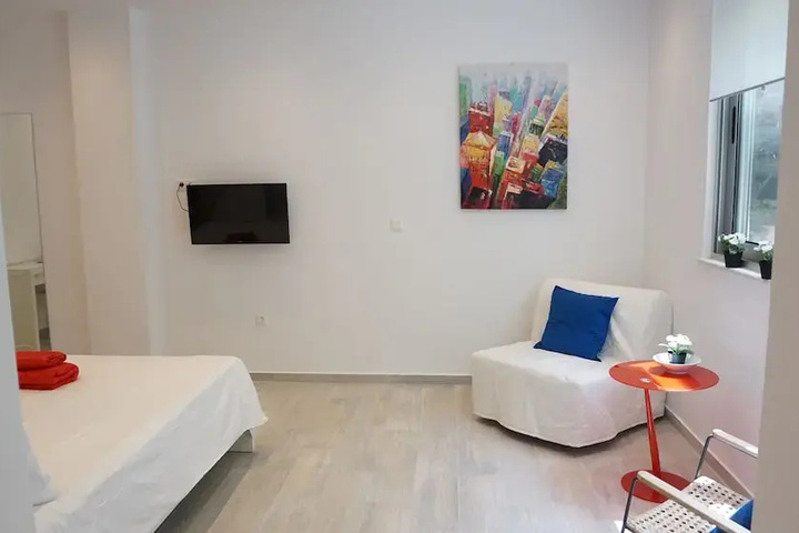 Room 3 of 15