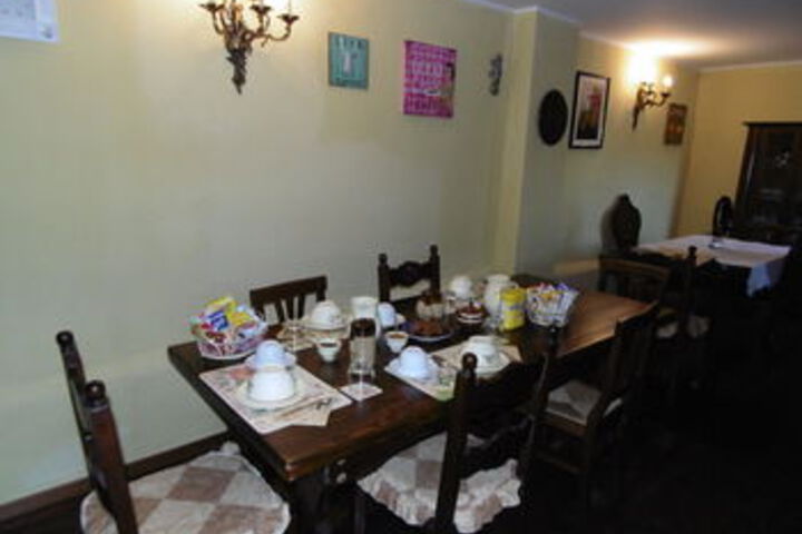 Breakfast/Coffee Service 5 of 28