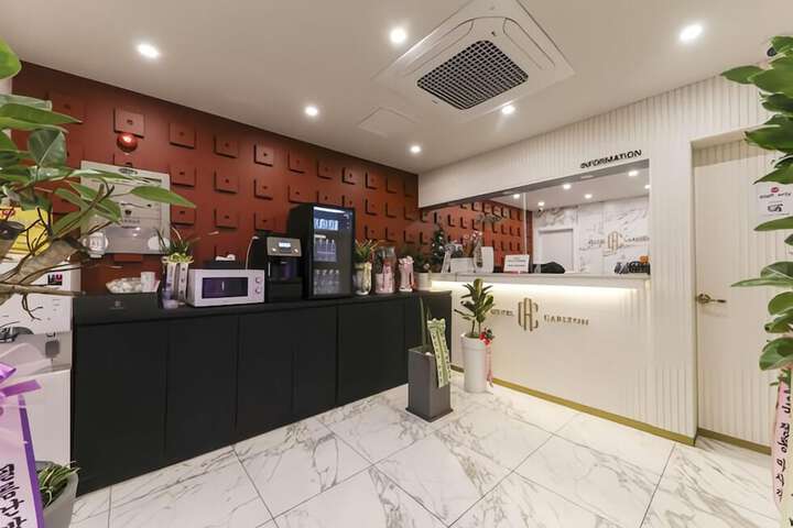 HOTEL CARLTON