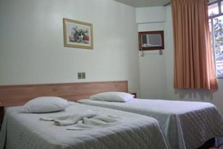 Room 11 of 27