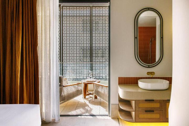 General 44 of 62