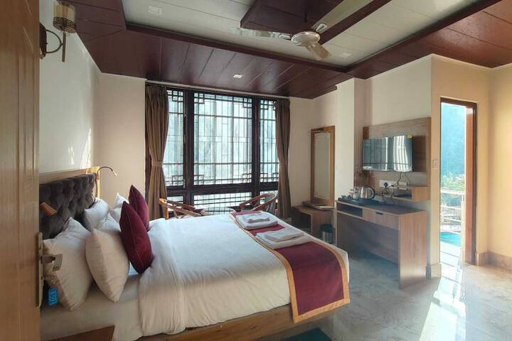 Room 7 of 73