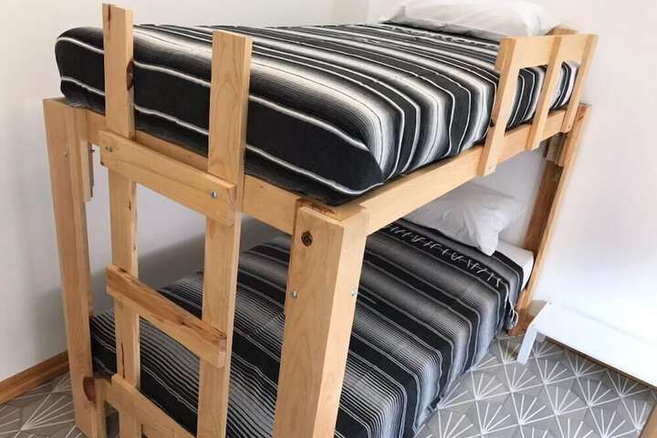 Room 8 of 12