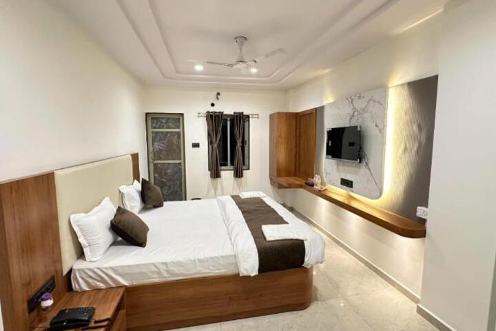 Hotel Madhav Inn