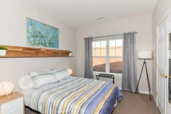 Photo of Updated Uptown 2BR Apt Fully Equipped Furnished 5 Min Downtown