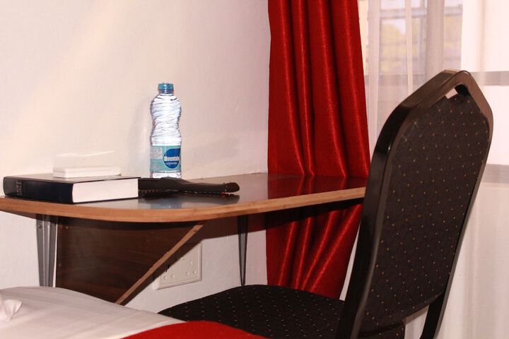 Room 20 of 35