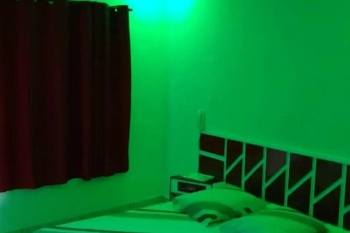 Room 7 of 13