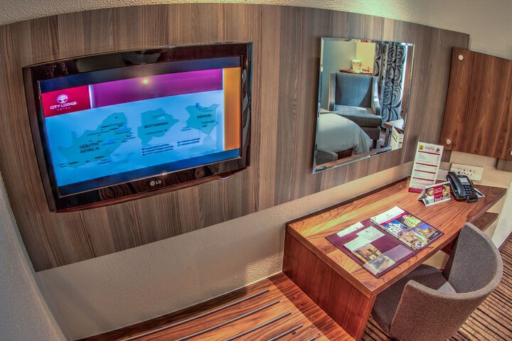 Room 3 of 21
