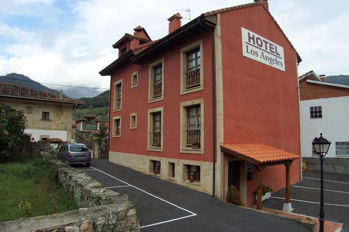 Hotel 32 of 37