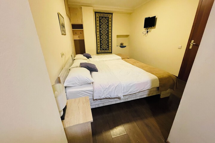 Room 87 of 146