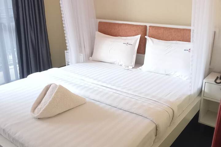 Room 10 of 22