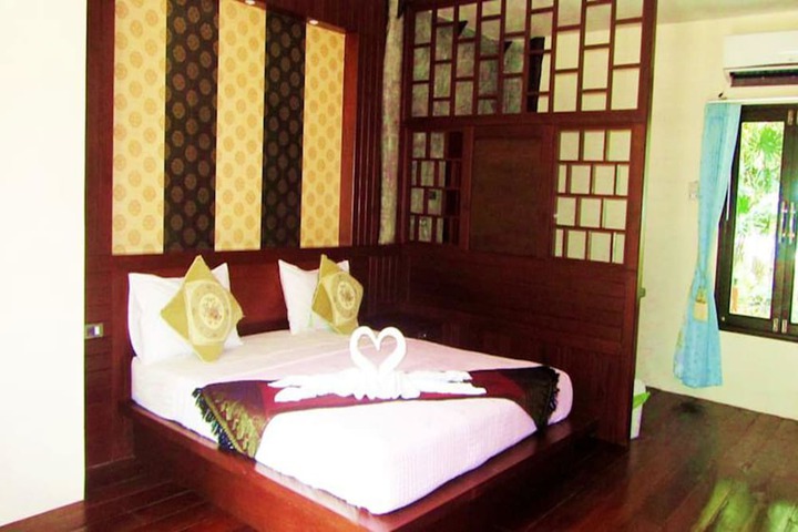 Room 3 of 78