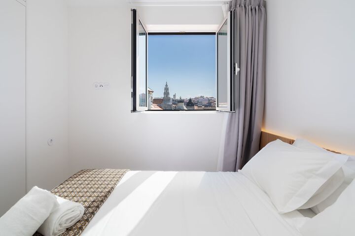 Room 4 of 72